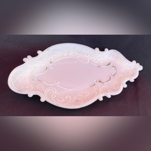 🤍🖤HP🖤🤍 Milk Glass Antique Victorian Dresser Pin Tray with Paisley Scroll Edging - Picture 7 of 10